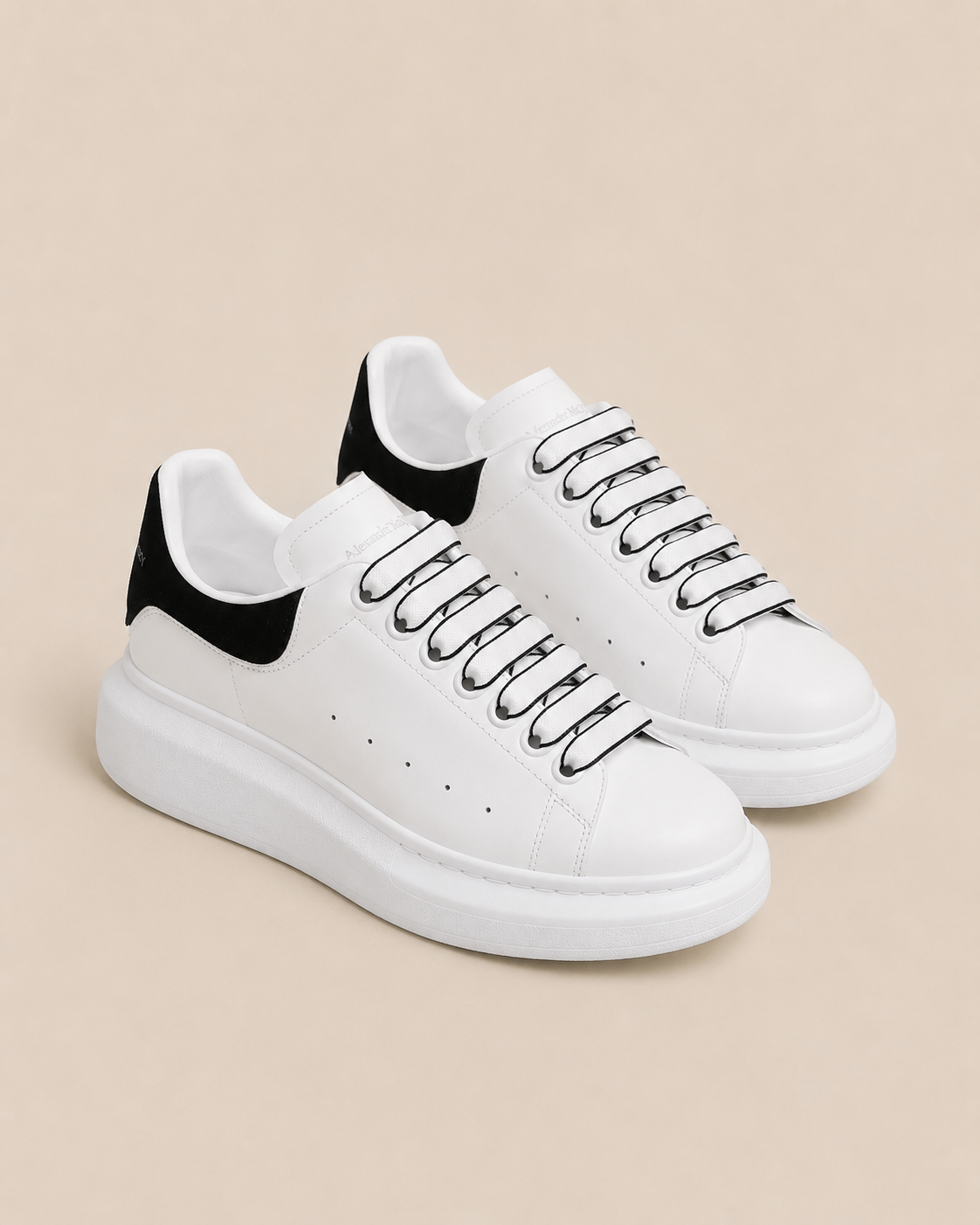 Alexander McQueen Oversized White Black Silver - זוג