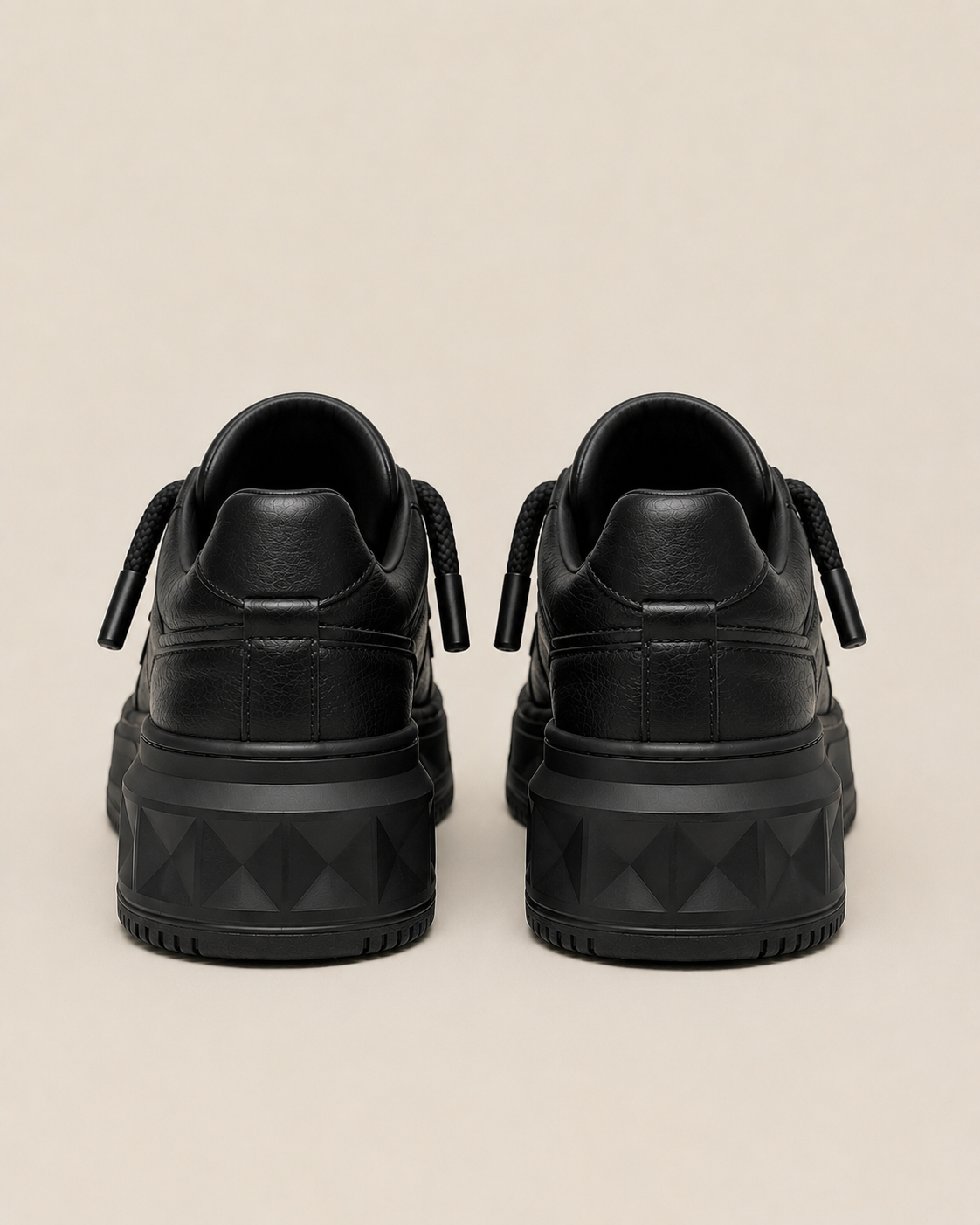 Valentino One Stud XL Black - back