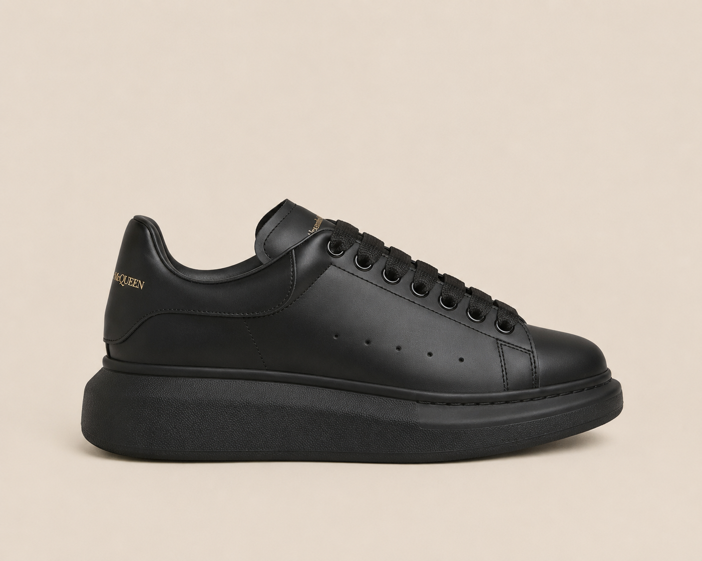 Alexander McQueen Oversized Triple Black - צד