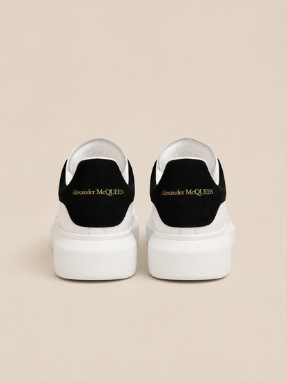 Alexander McQueen Oversized White Black - לוגו זהב מאחור