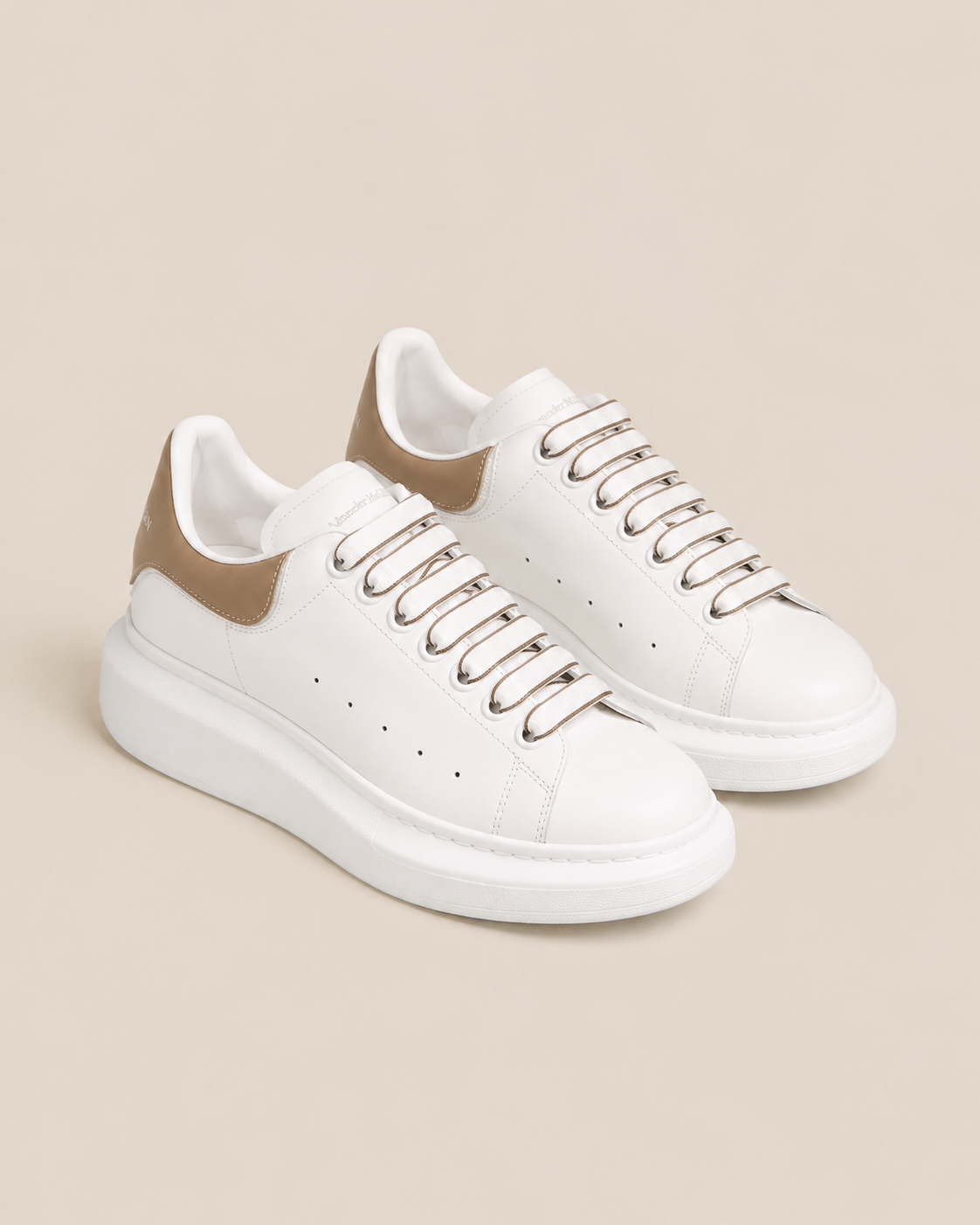 Alexander McQueen Oversized White Beige Silver - זוג
