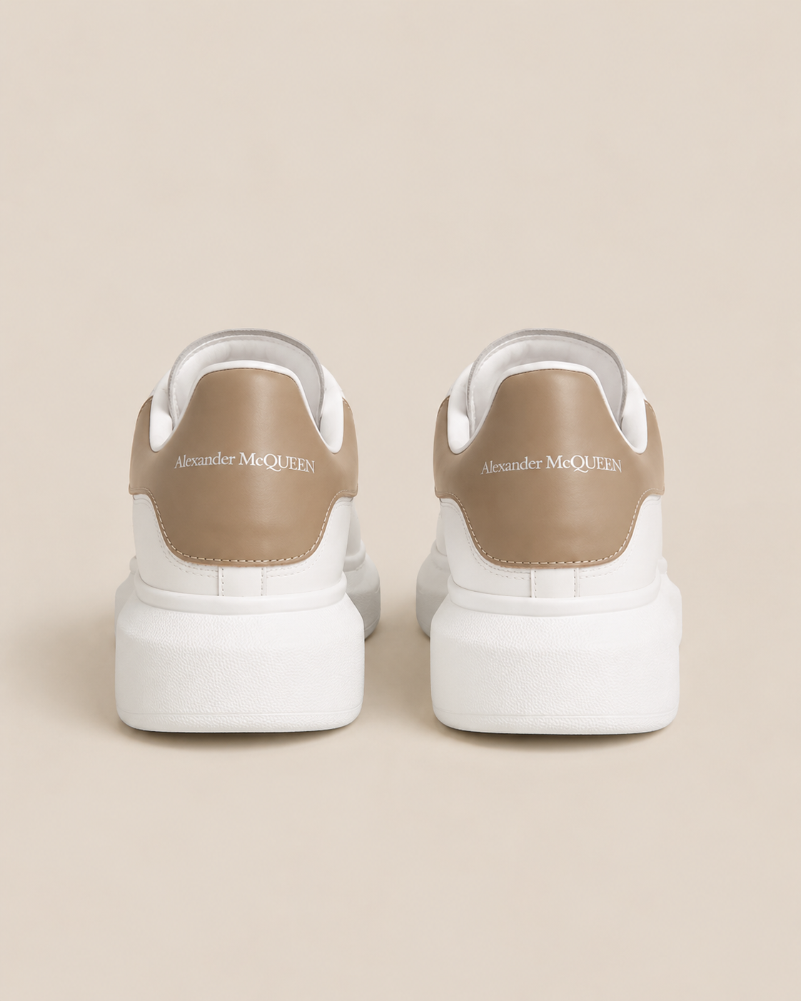 Alexander McQueen Oversized White Beige Silver - מאחור