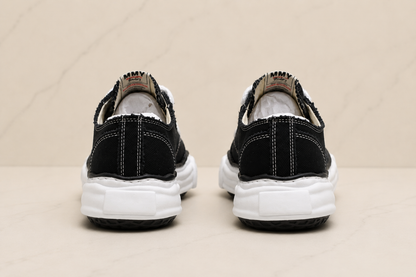 Mihara Blakey black back