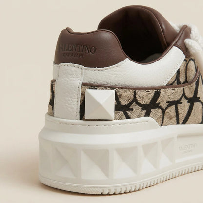 Valentino One Stud XL - פרט בד Toile Iconographe